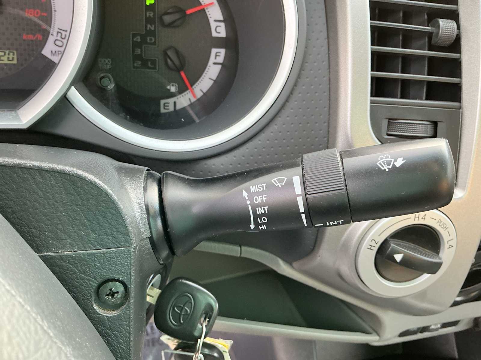 Thumbnail: 2012 Toyota Tacoma - 23