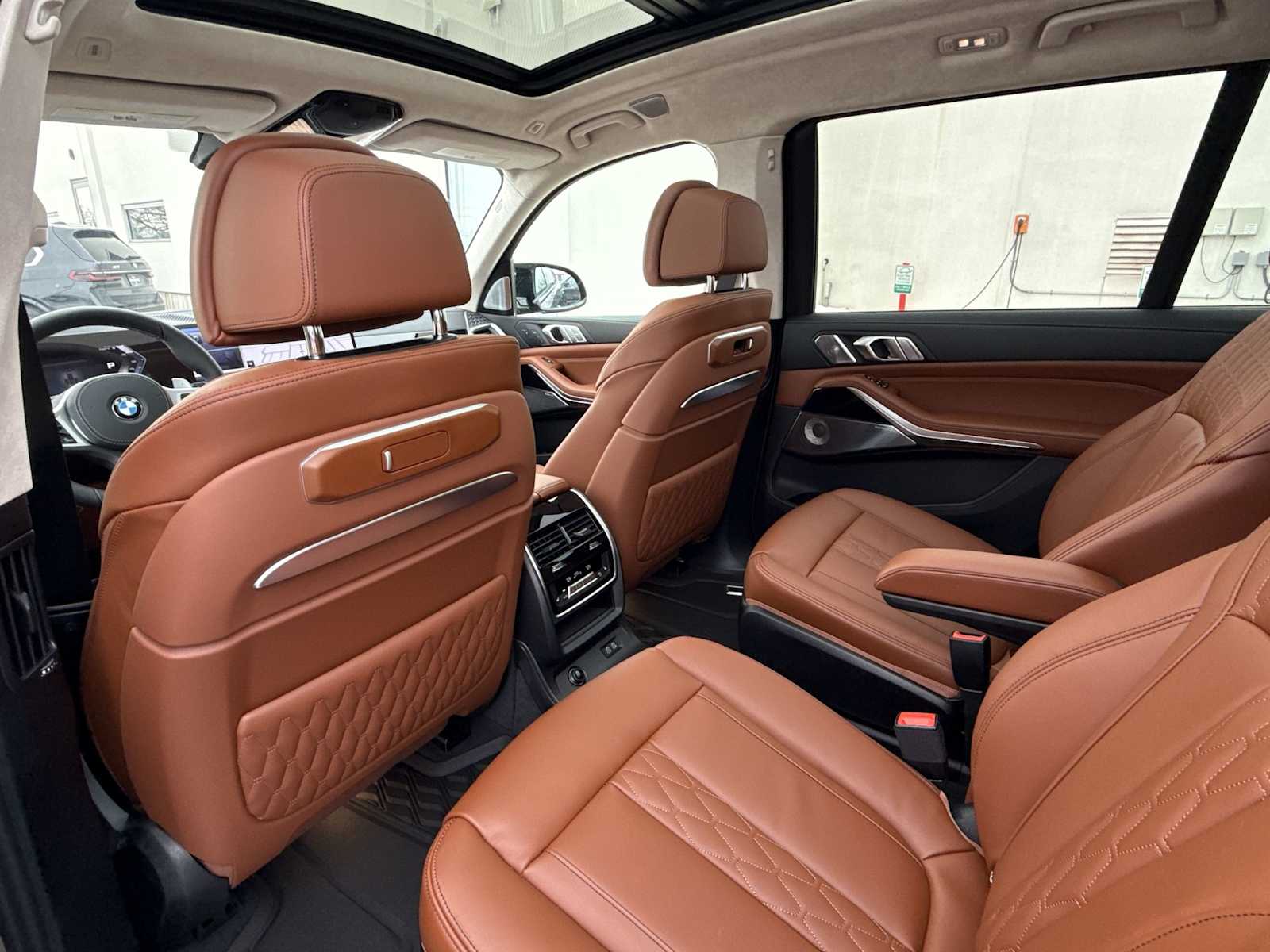 Thumbnail: 2026 BMW X7 - 19