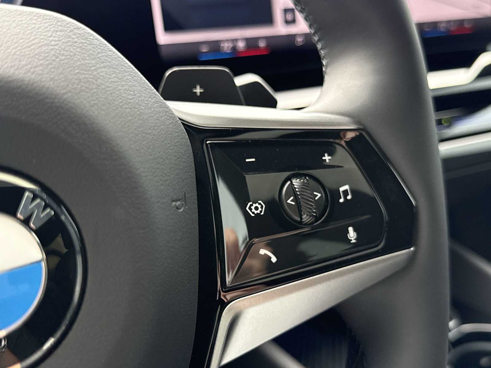 Thumbnail: 2024 BMW 5 Series - 27