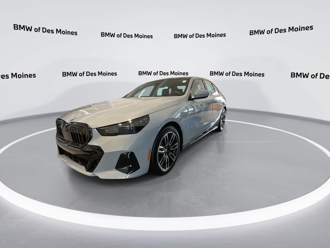 Thumbnail: 2026 BMW 5 Series - 4