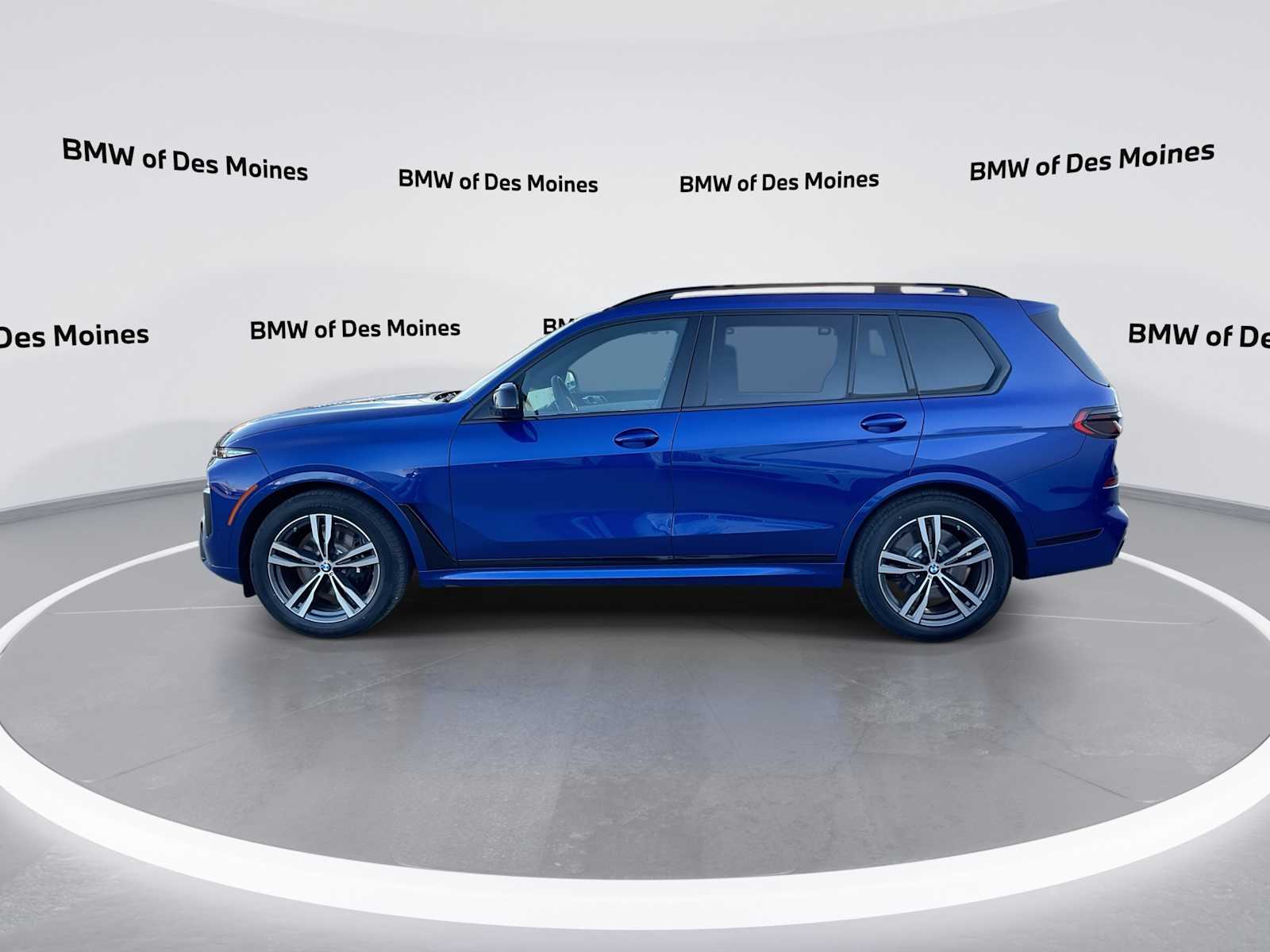Thumbnail: 2026 BMW X7 - 5