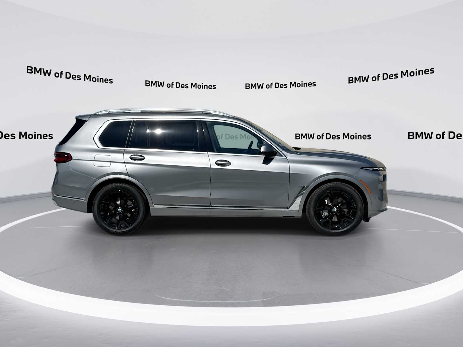 Thumbnail: 2026 BMW X7 - 9
