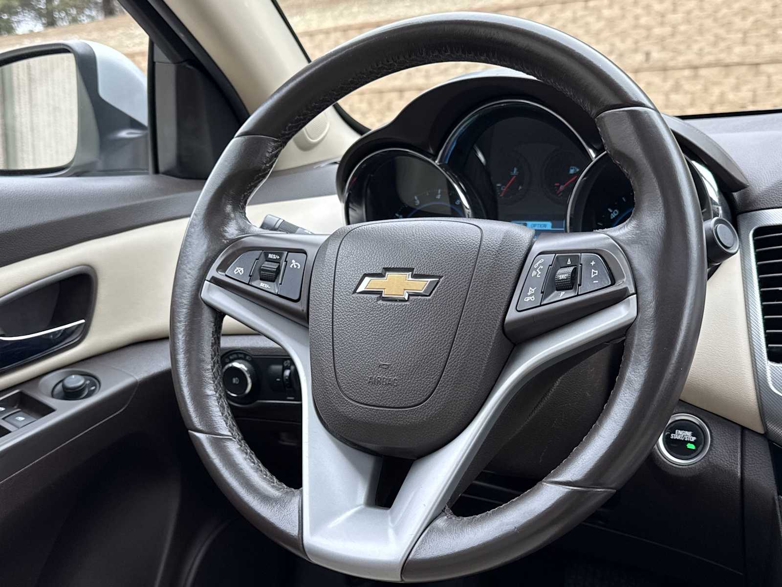 Thumbnail: 2014 Chevrolet Cruze - 25