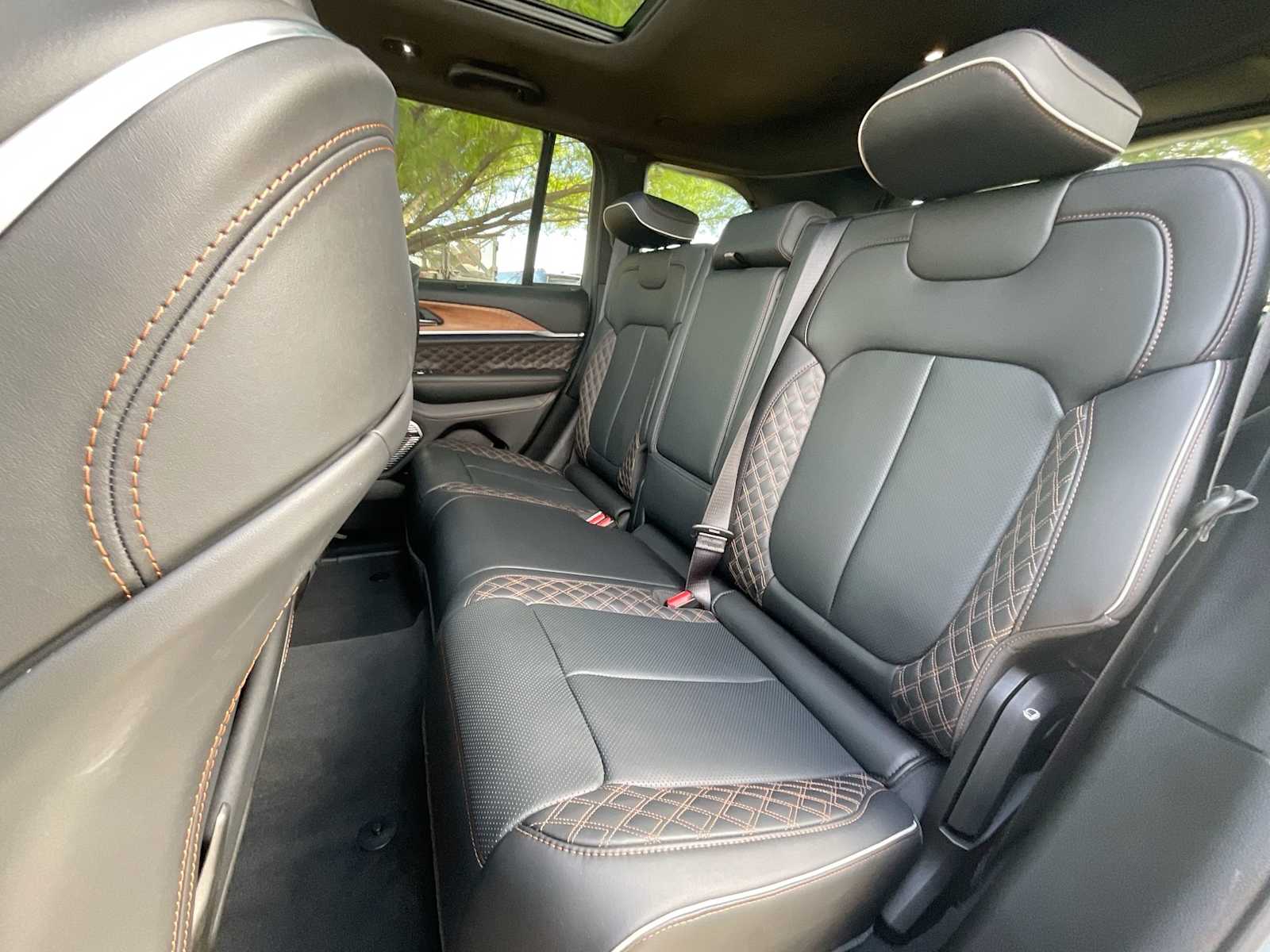 Thumbnail: 2025 Jeep Grand Cherokee - 21