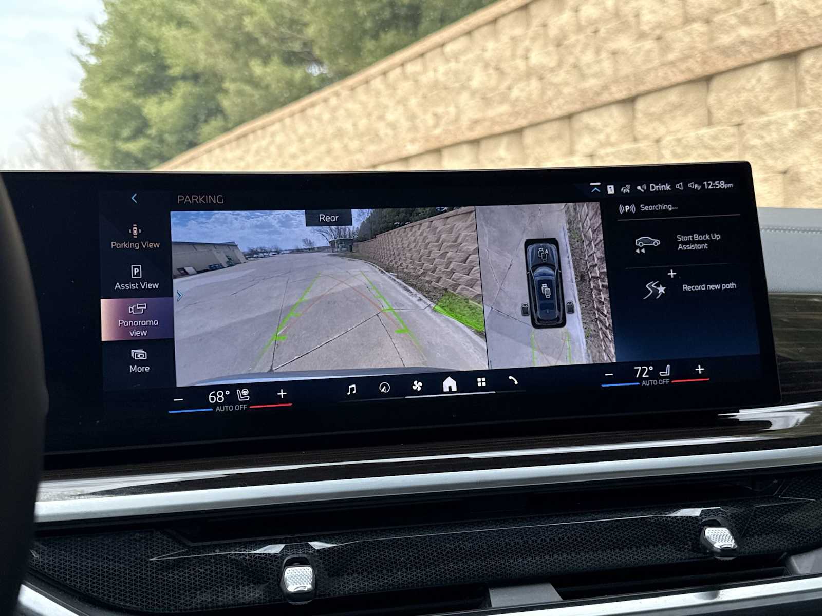 Thumbnail: 2024 BMW X7 - 32