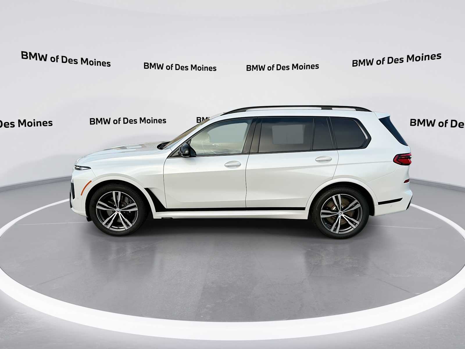 Thumbnail: 2023 BMW X7 - 5
