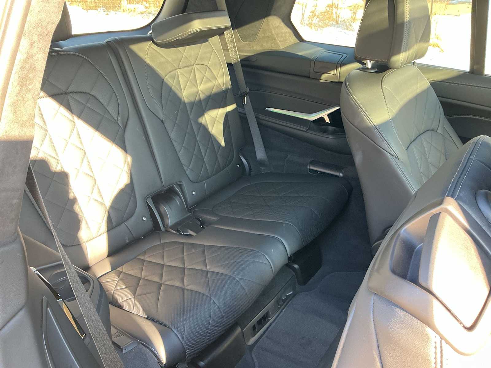 Thumbnail: 2023 BMW X7 - 12