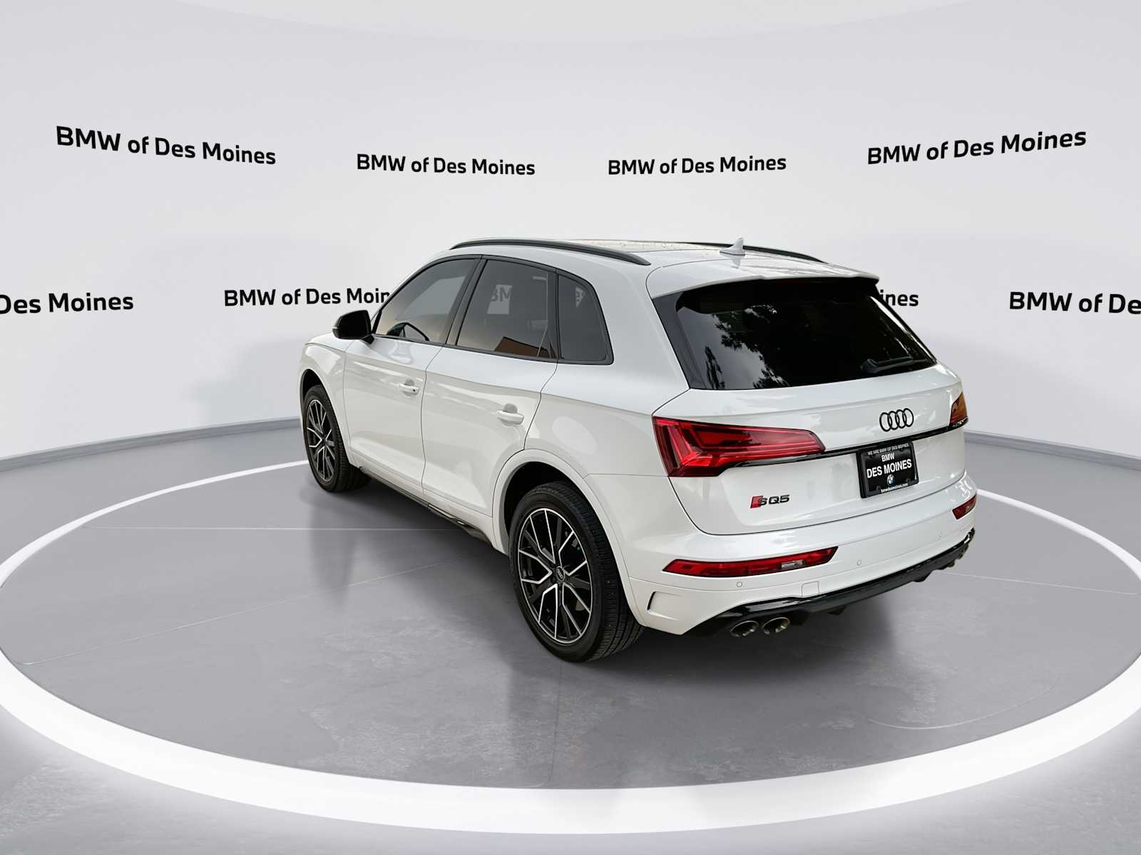 Thumbnail: 2024 Audi SQ5 - 6