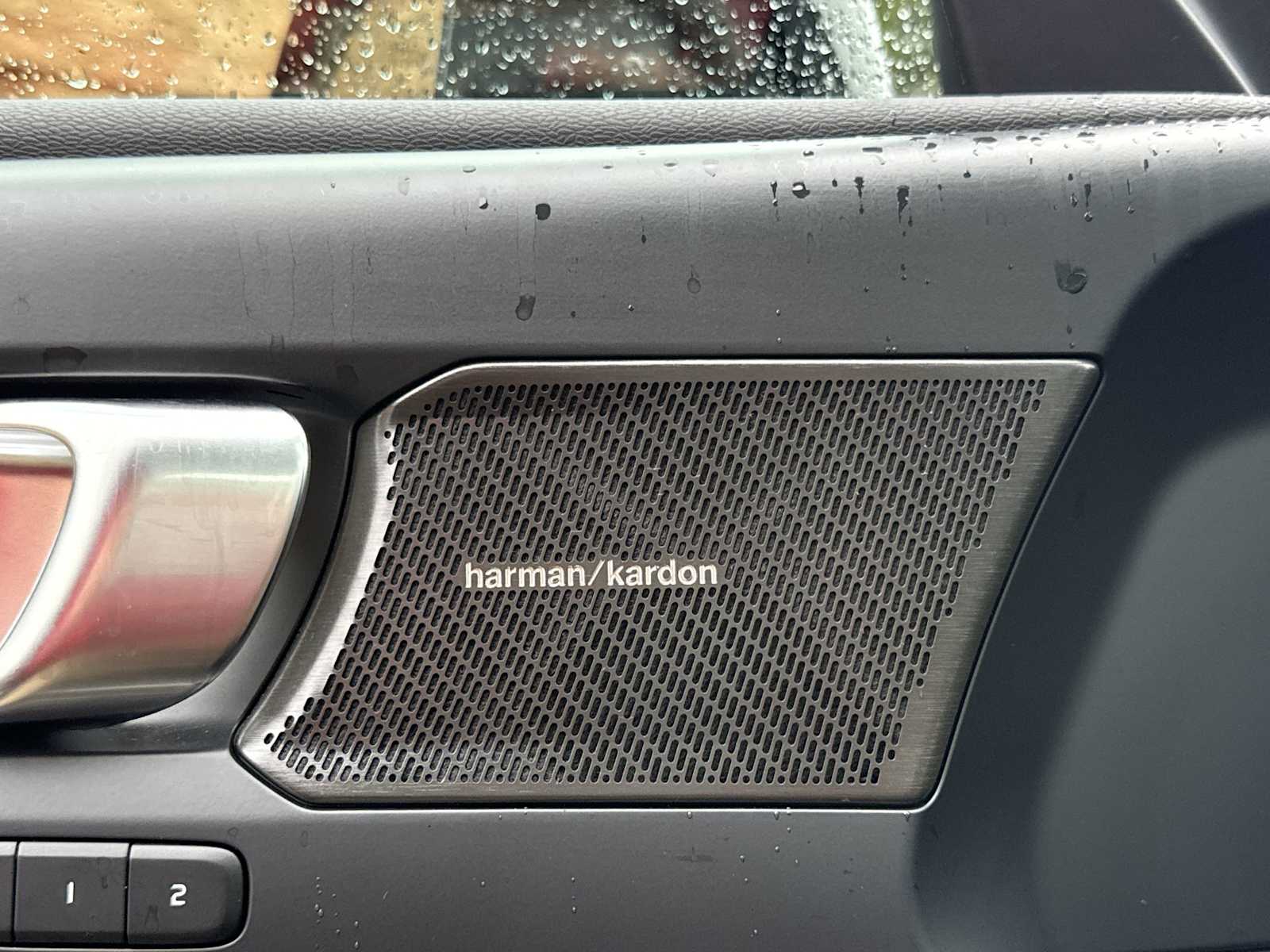 Thumbnail: 2023 Volvo XC40 - 32