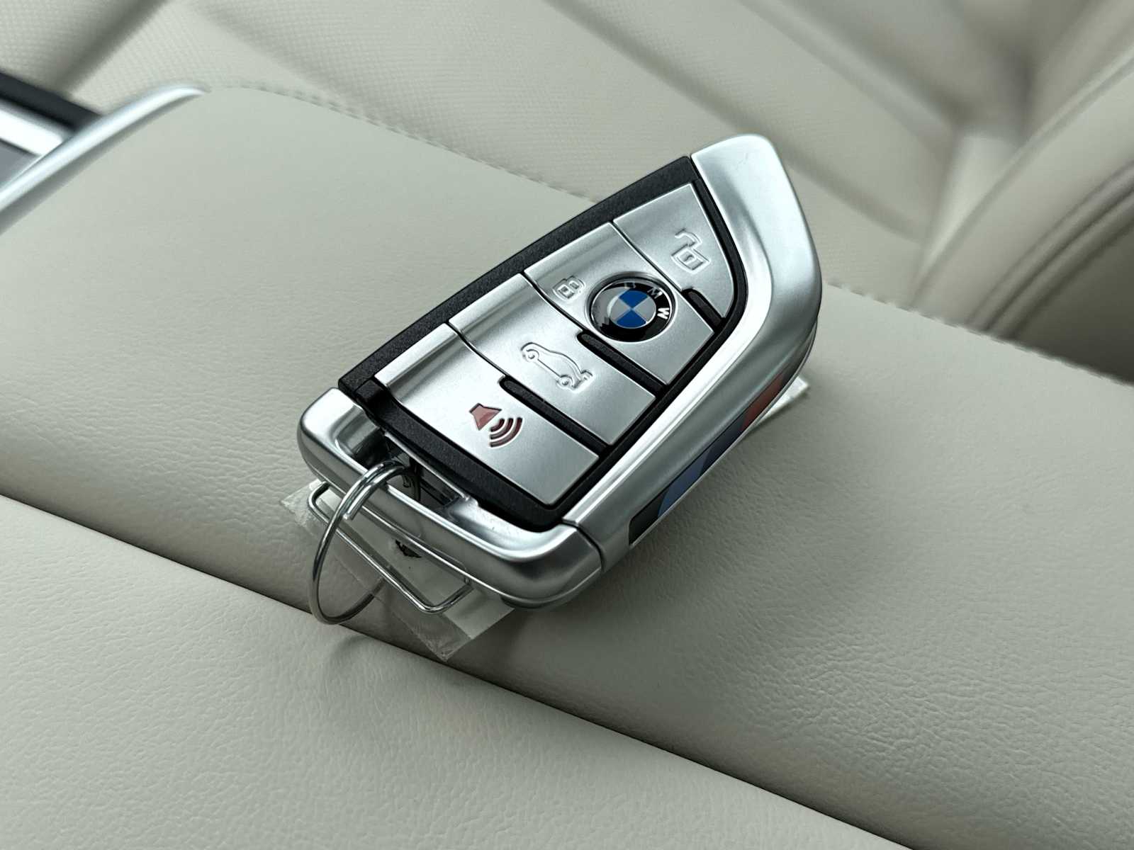 2026 BMW 8 Series 840i - Photo 38