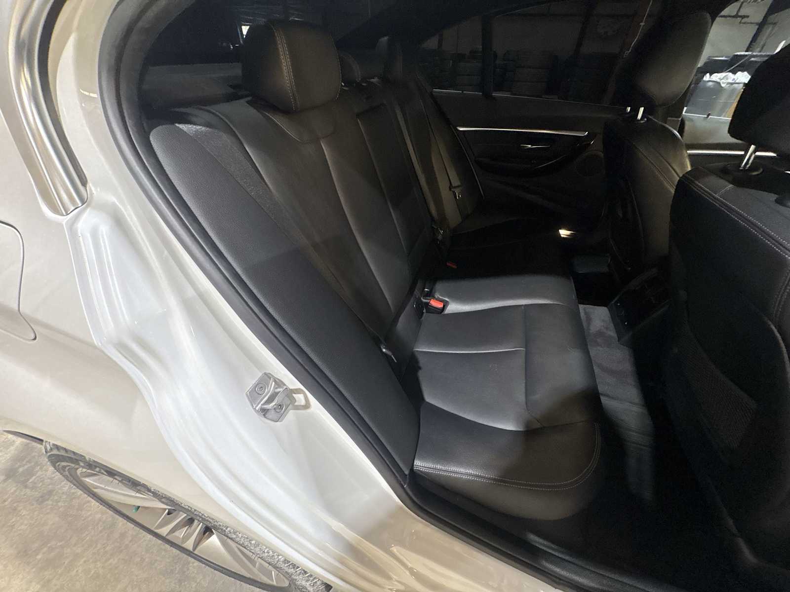 Thumbnail: 2017 BMW 3 Series - 19