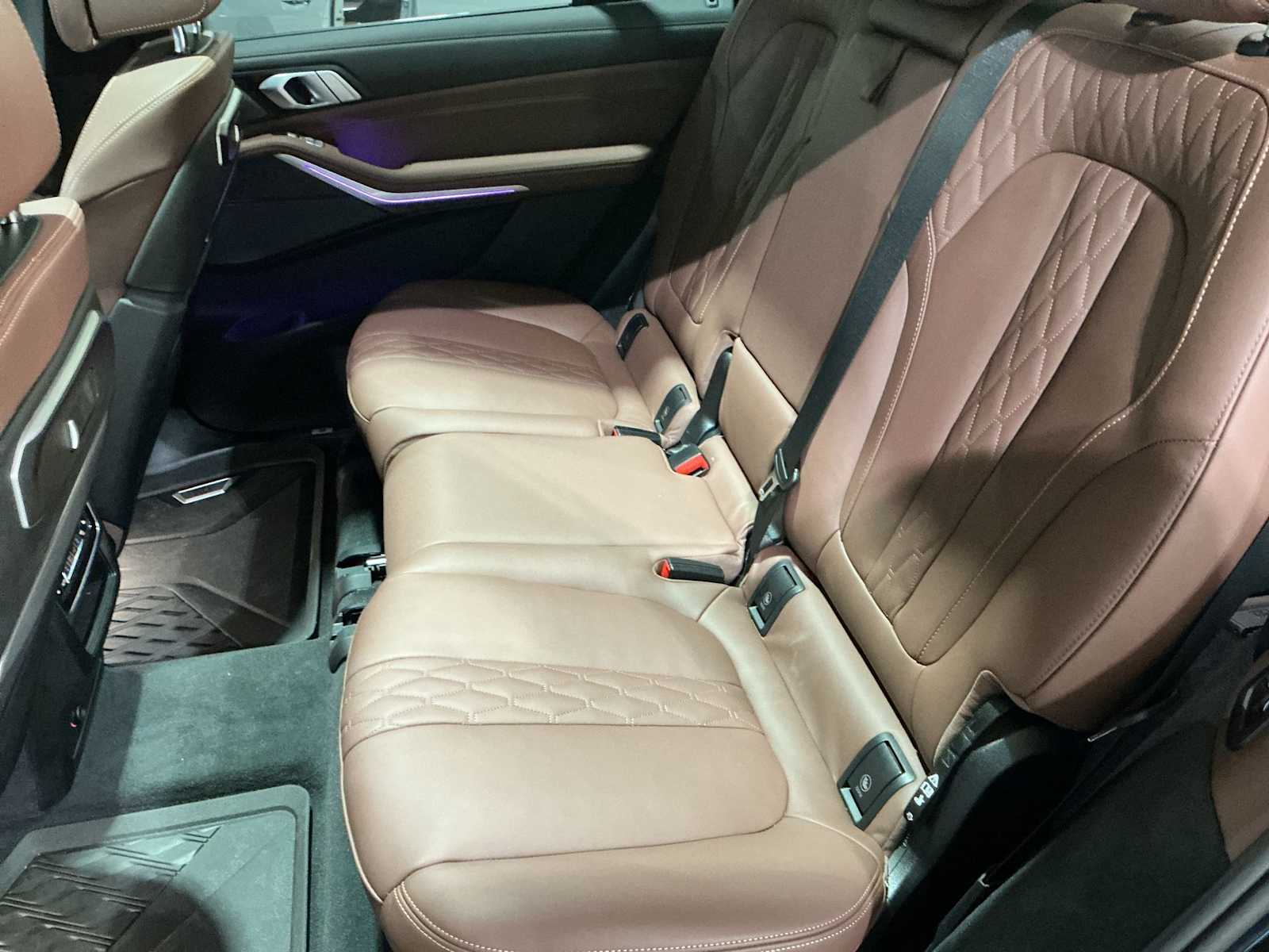 Thumbnail: 2025 BMW X7 - 21