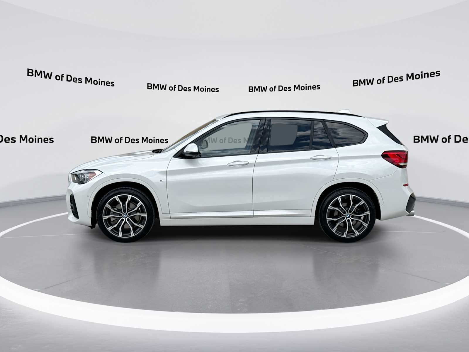 Thumbnail: 2021 BMW X1 - 5