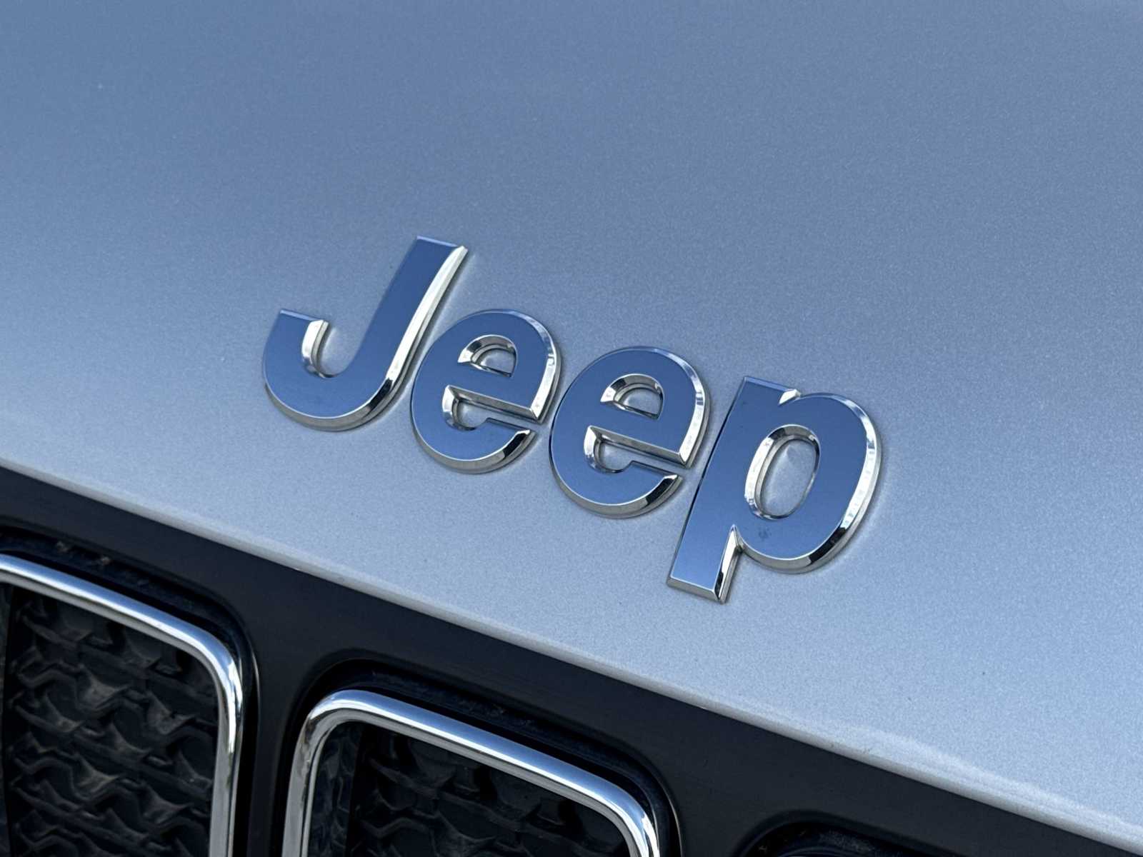 Thumbnail: 2019 Jeep Renegade - 12