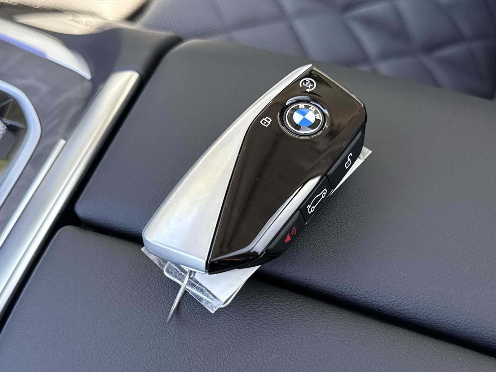 Thumbnail: 2026 BMW X7 - 38