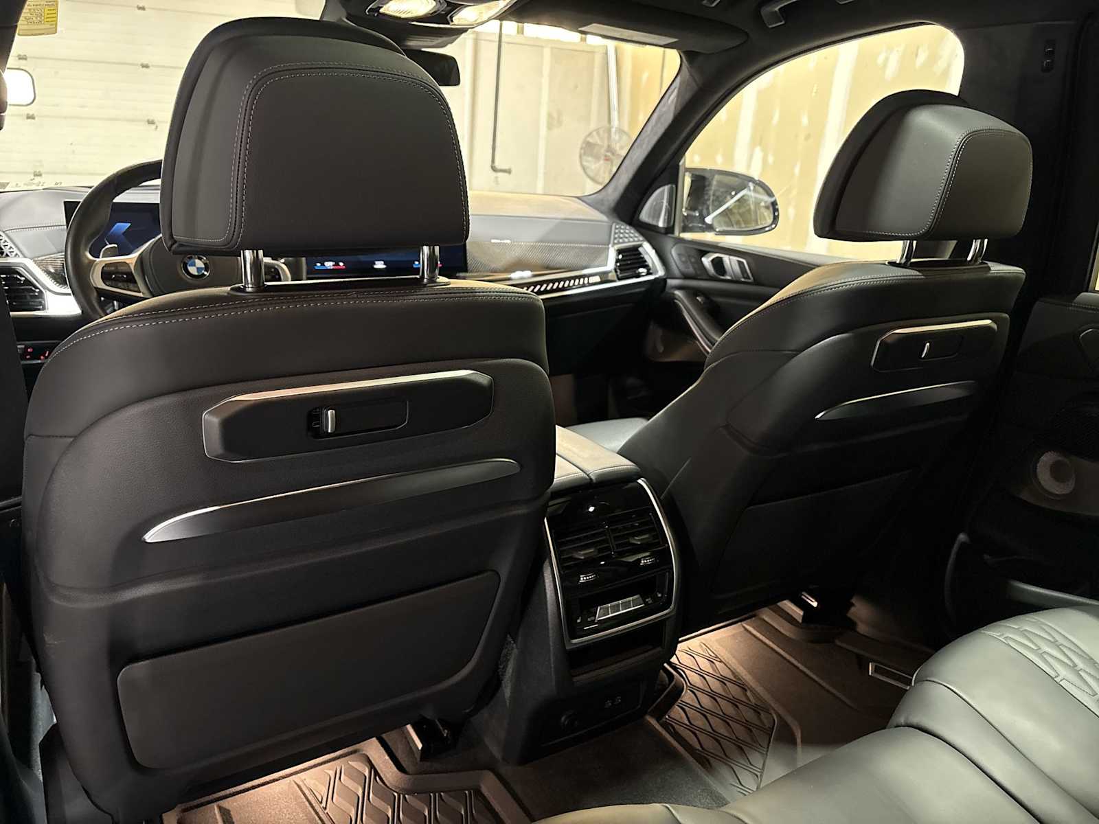 Thumbnail: 2023 BMW X7 - 19