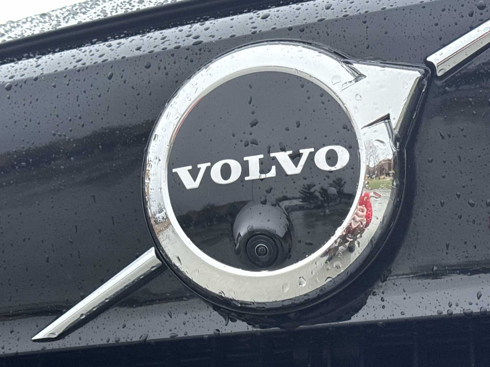 Thumbnail: 2023 Volvo XC40 - 12