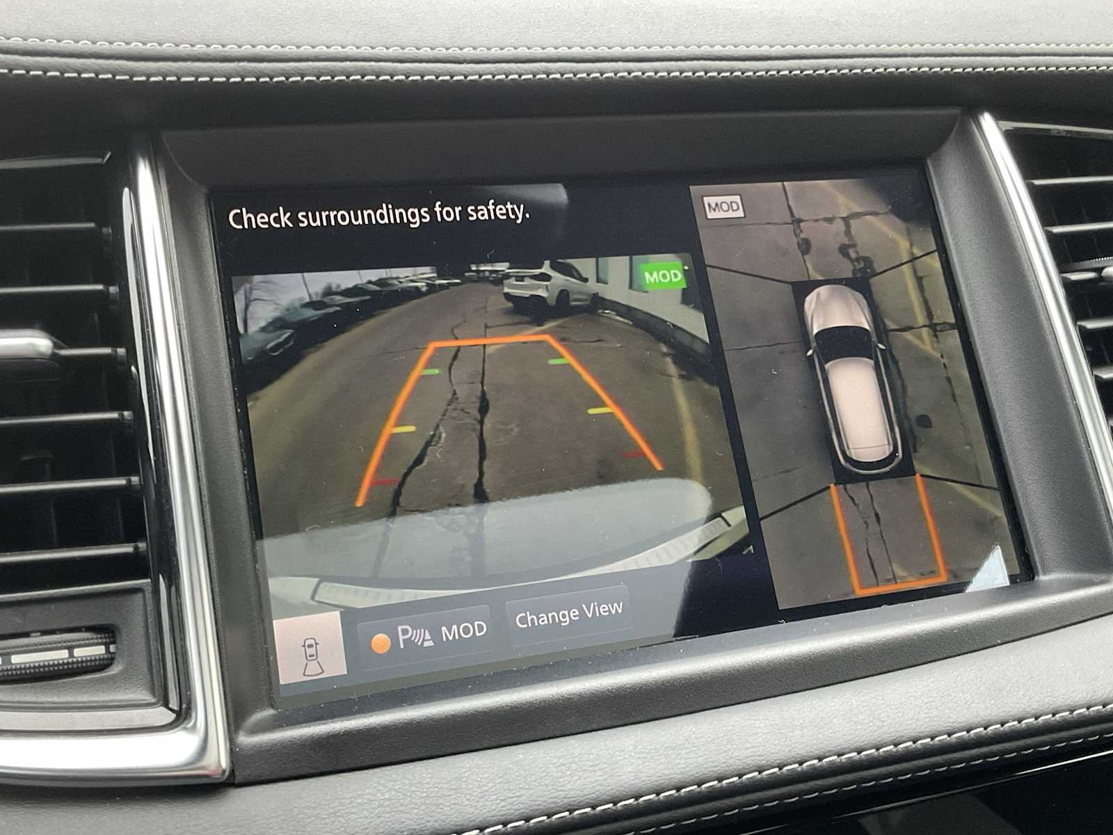 Thumbnail: 2020 INFINITI QX50 - 32