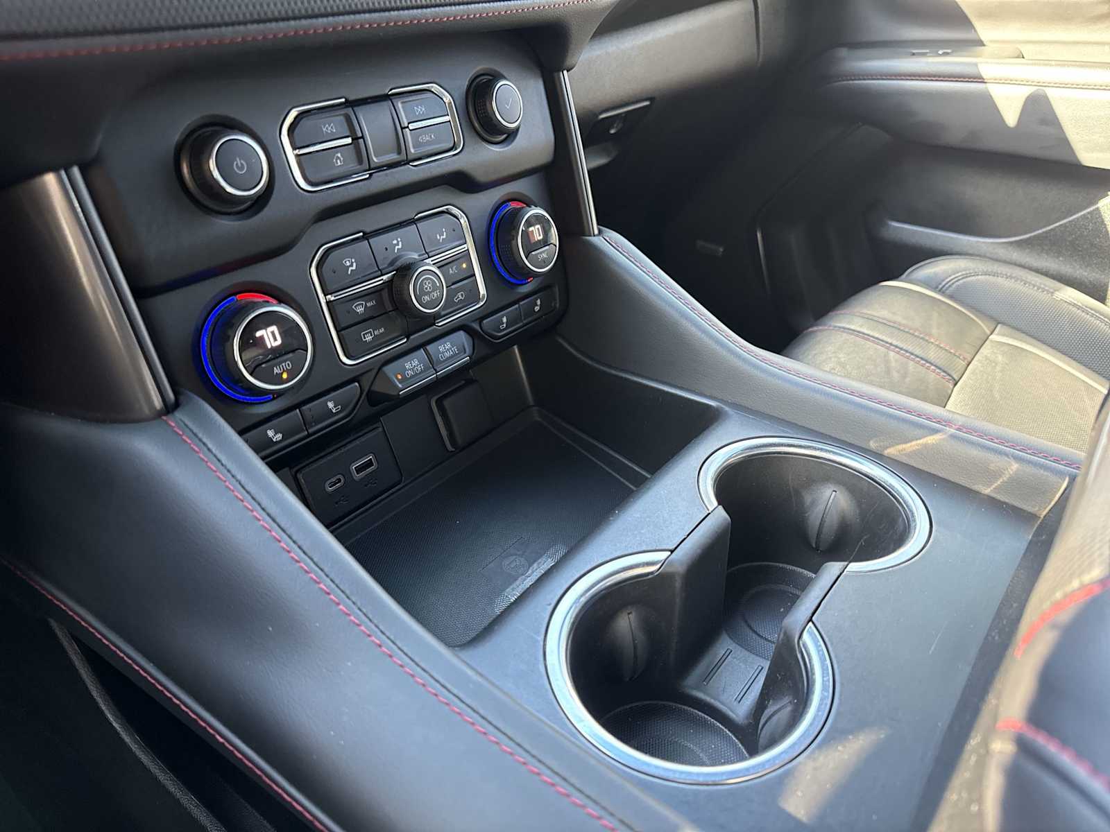 Thumbnail: 2022 Chevrolet Tahoe - 27