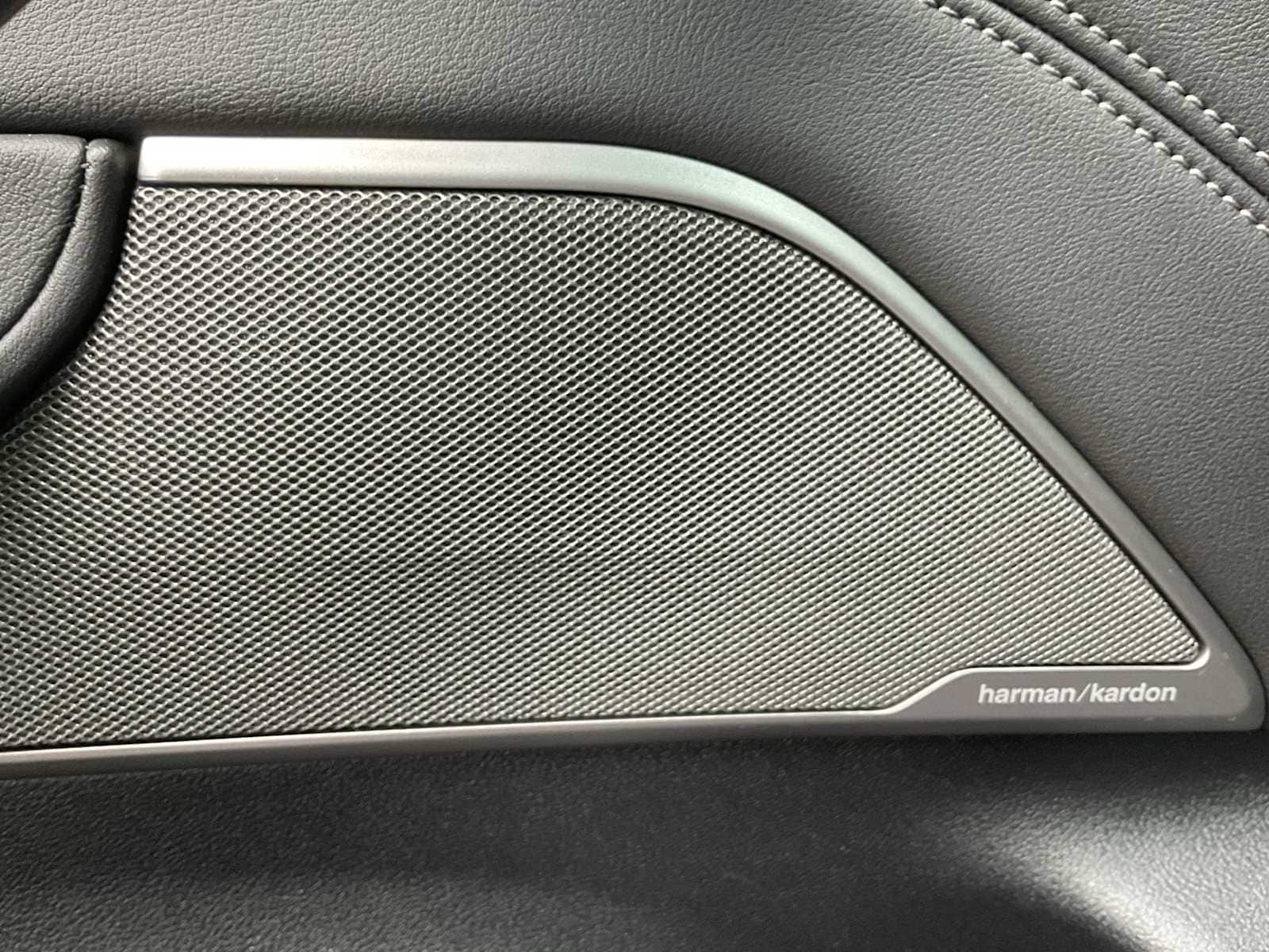 Thumbnail: 2022 BMW 5 Series - 32