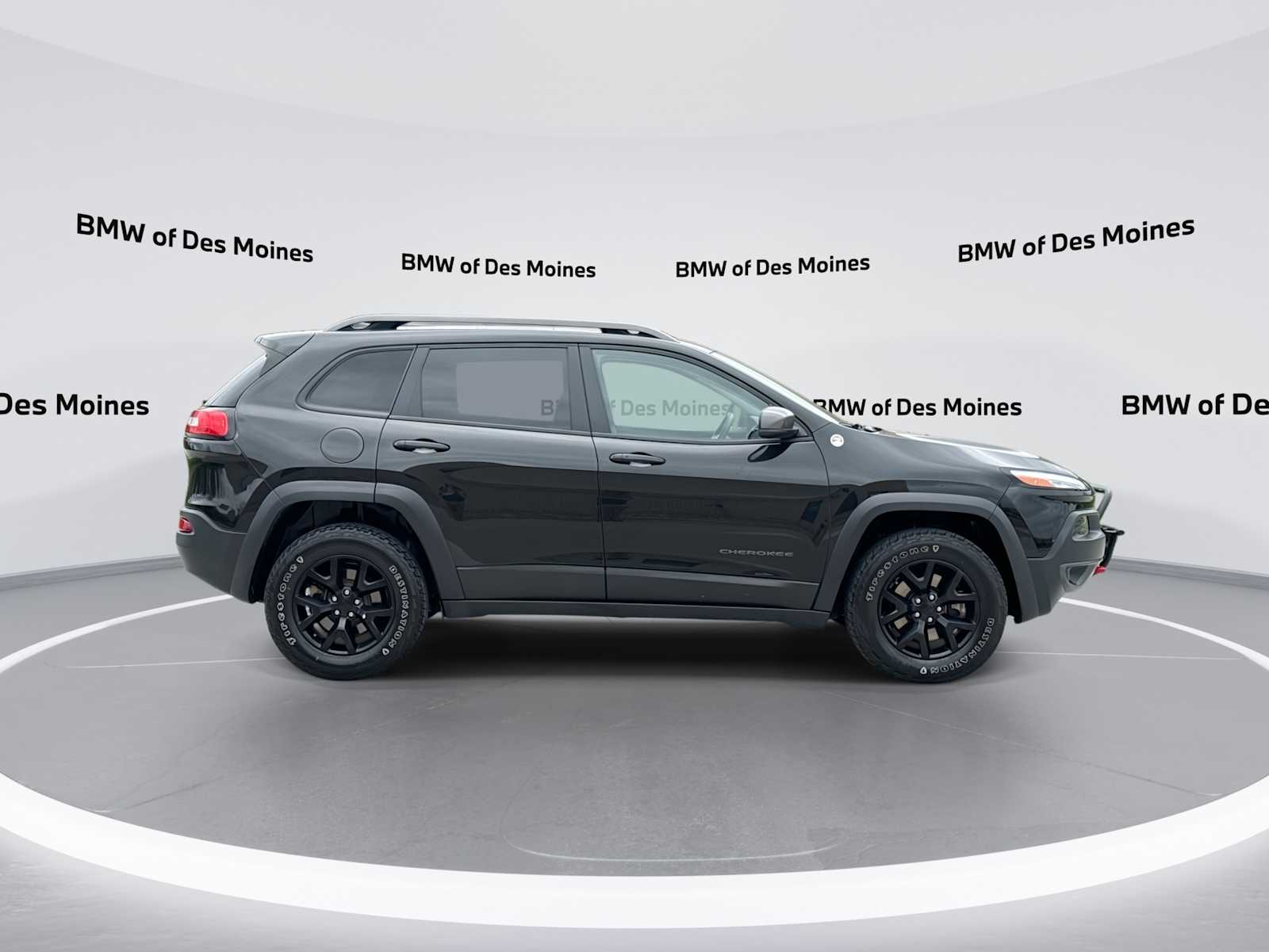 Thumbnail: 2016 Jeep Cherokee - 9