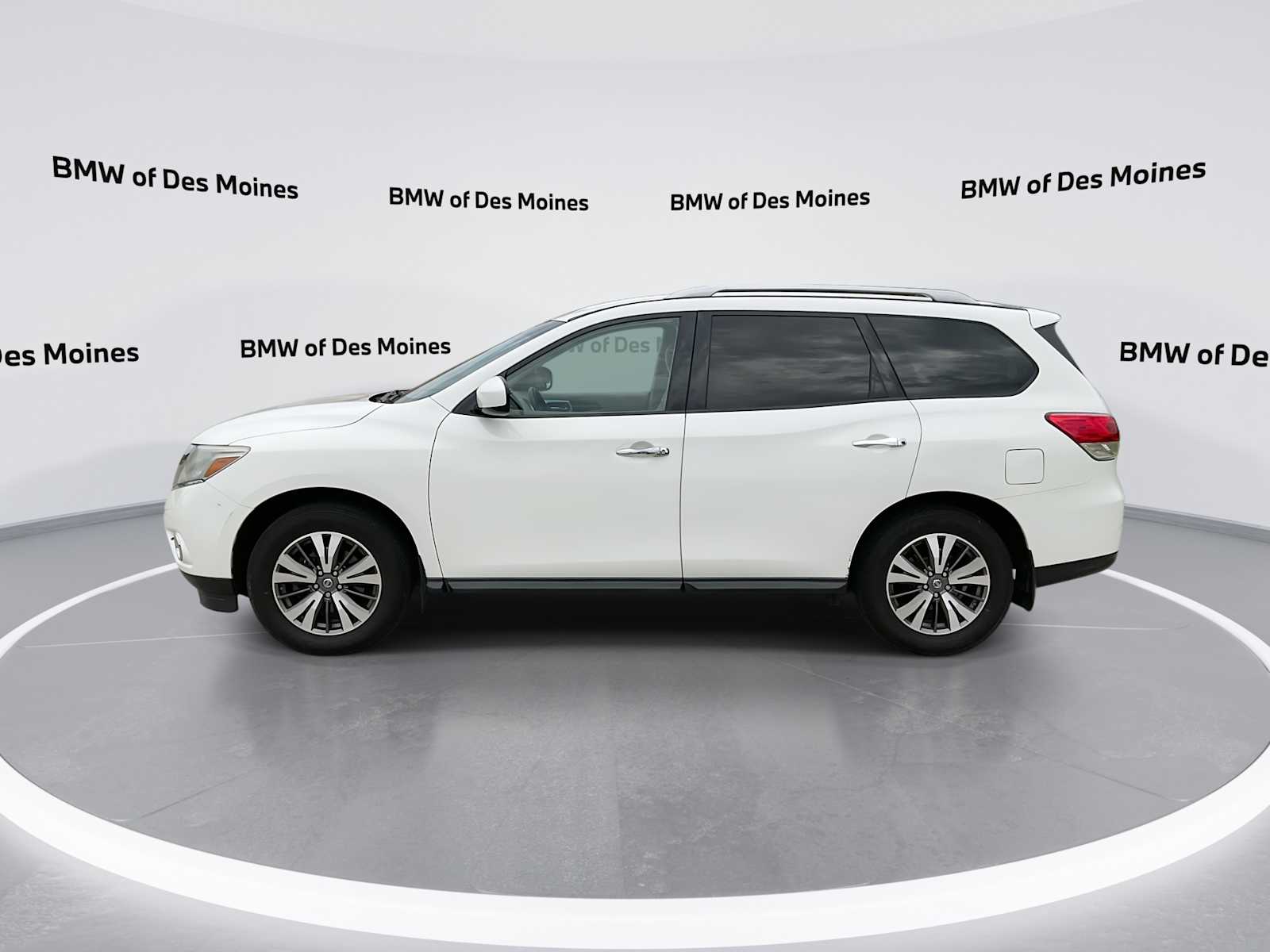 Thumbnail: 2016 Nissan Pathfinder - 5
