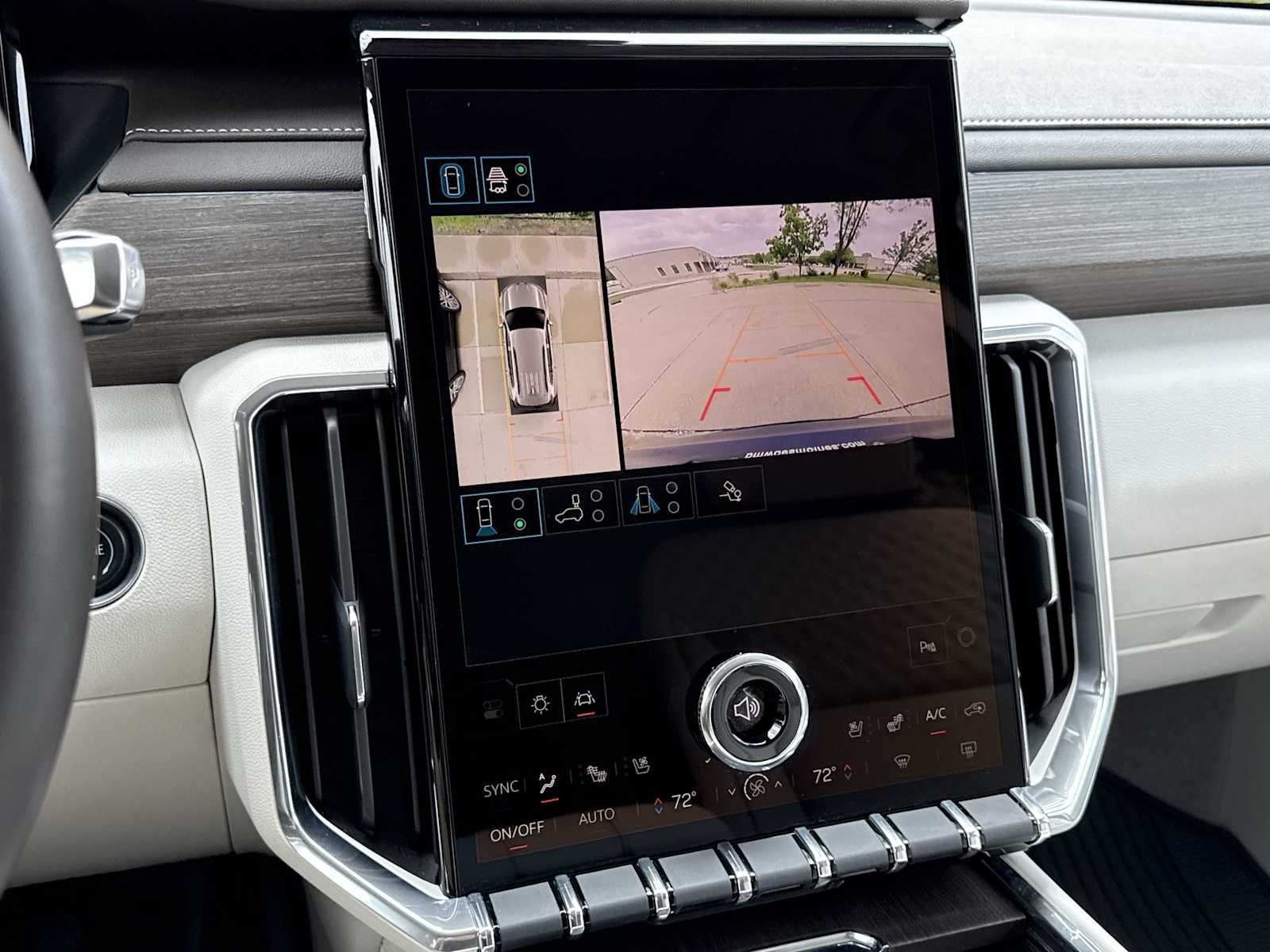 Thumbnail: 2024 GMC Acadia - 30