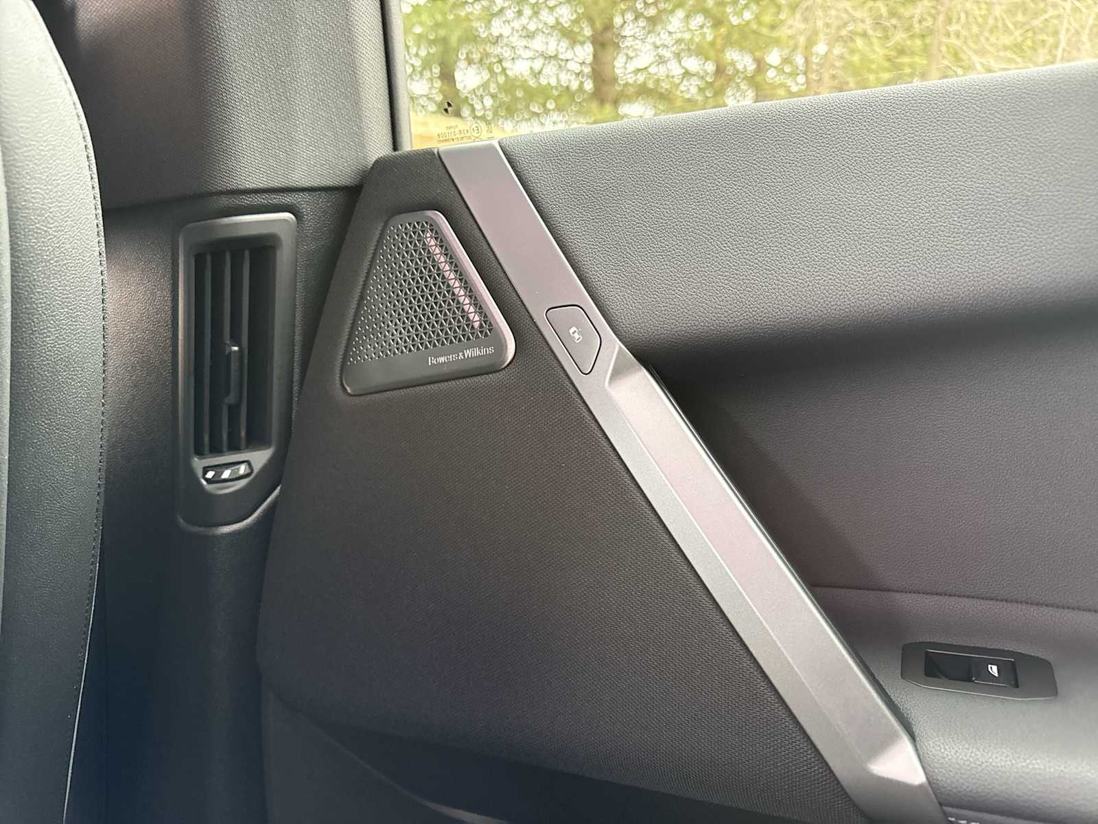 Thumbnail: 2026 BMW iX - 40