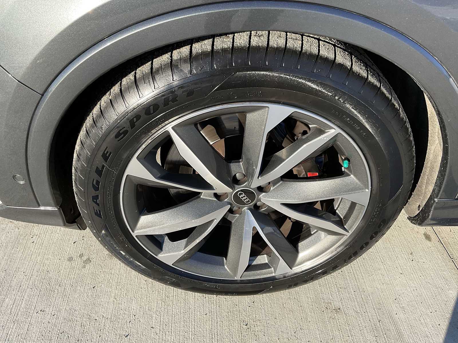 Thumbnail: 2021 Audi SQ7 - 17