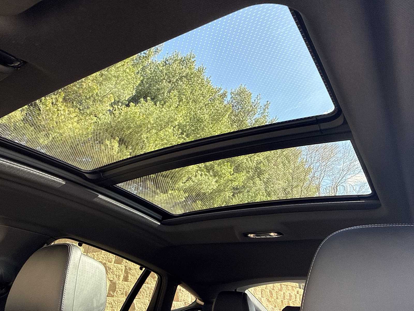 Thumbnail: 2025 BMW X6 - 20