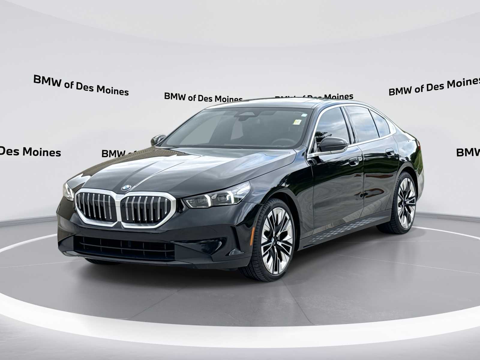 Thumbnail: 2024 BMW 5 Series - 1