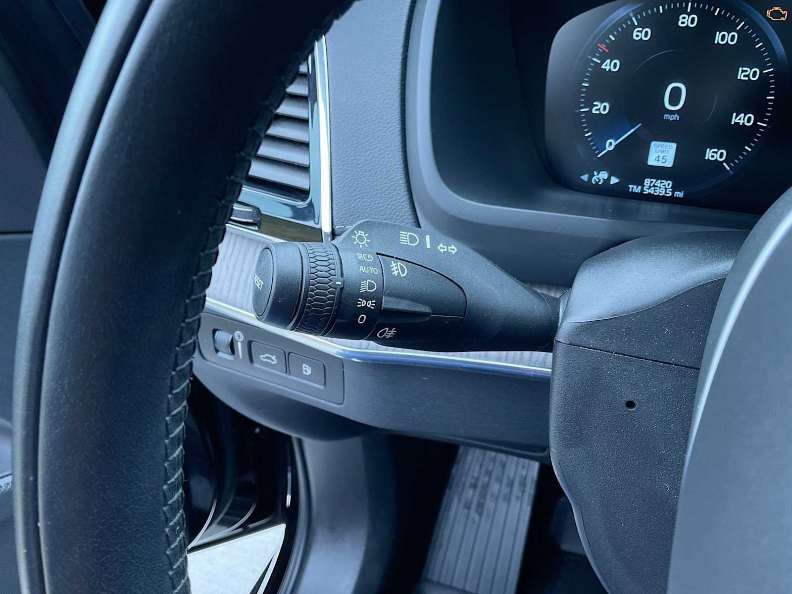 Thumbnail: 2020 Volvo XC90 - 30