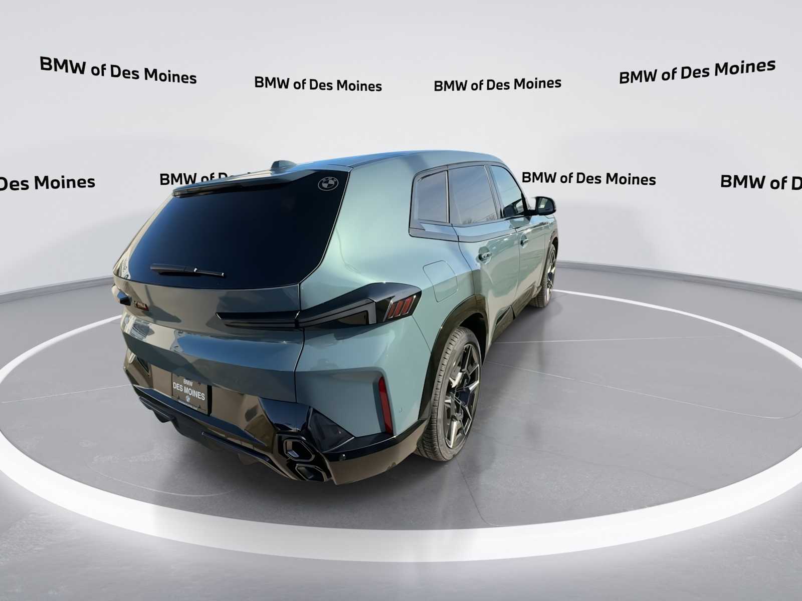 Thumbnail: 2026 BMW XM - 8