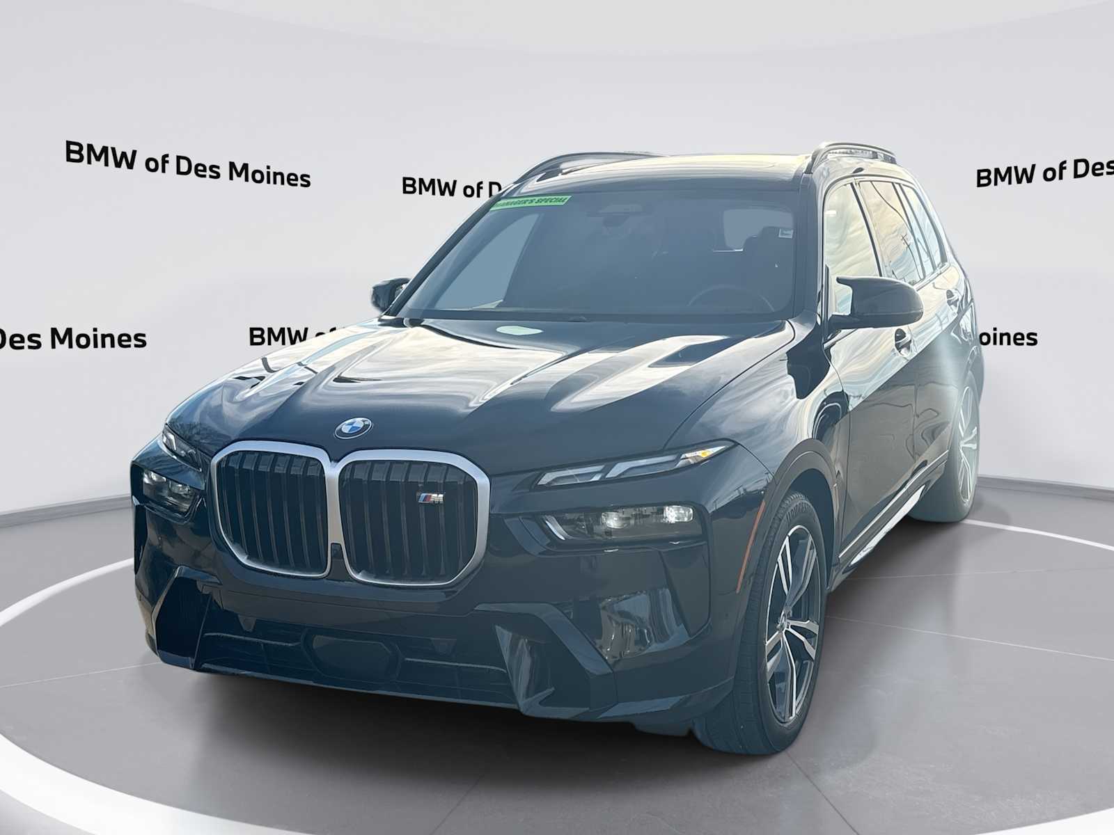 2025 BMW X7 M60i's photo