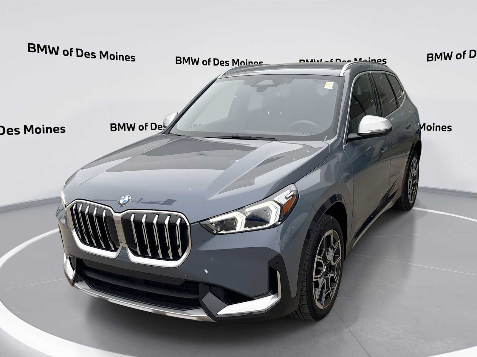 Thumbnail: 2023 BMW X1 - 1