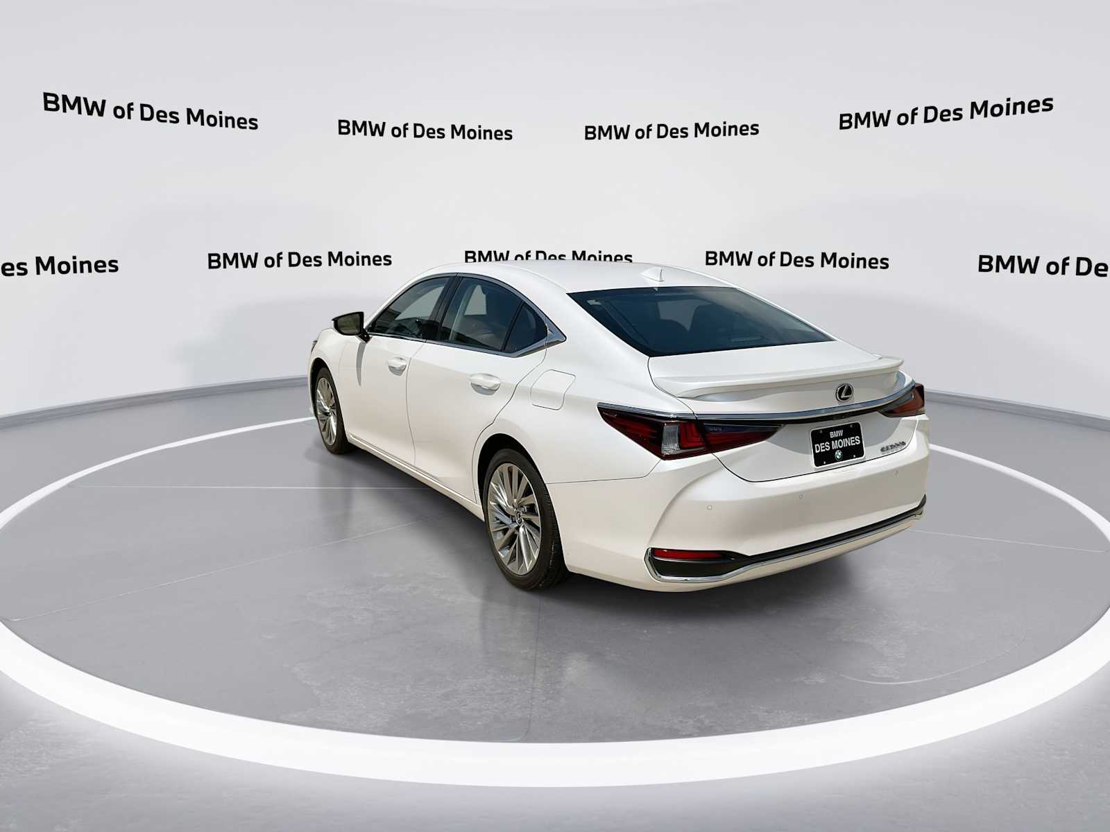 Thumbnail: 2023 Lexus ES - 3