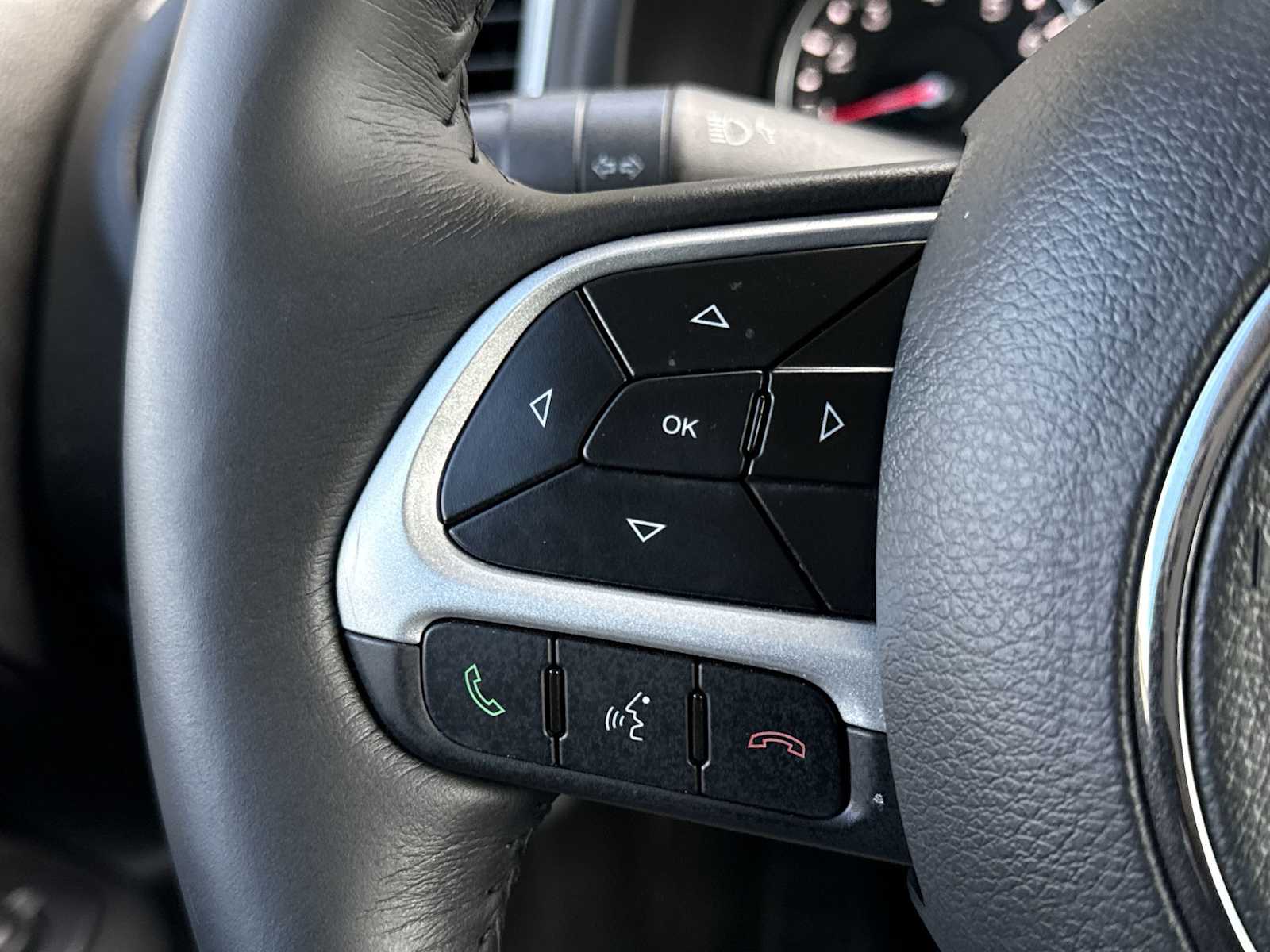 Thumbnail: 2019 Jeep Renegade - 24