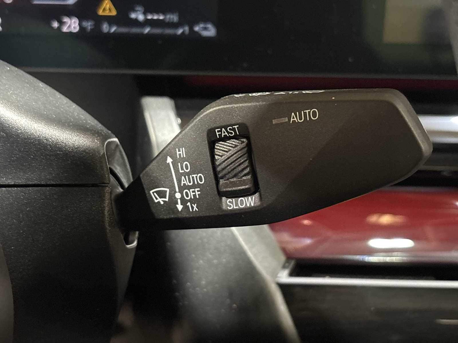 Thumbnail: 2025 BMW 5 Series - 32