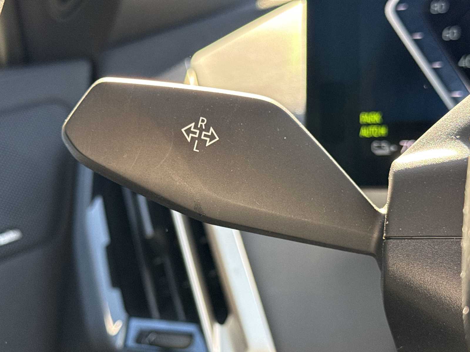 Thumbnail: 2026 BMW iX - 27