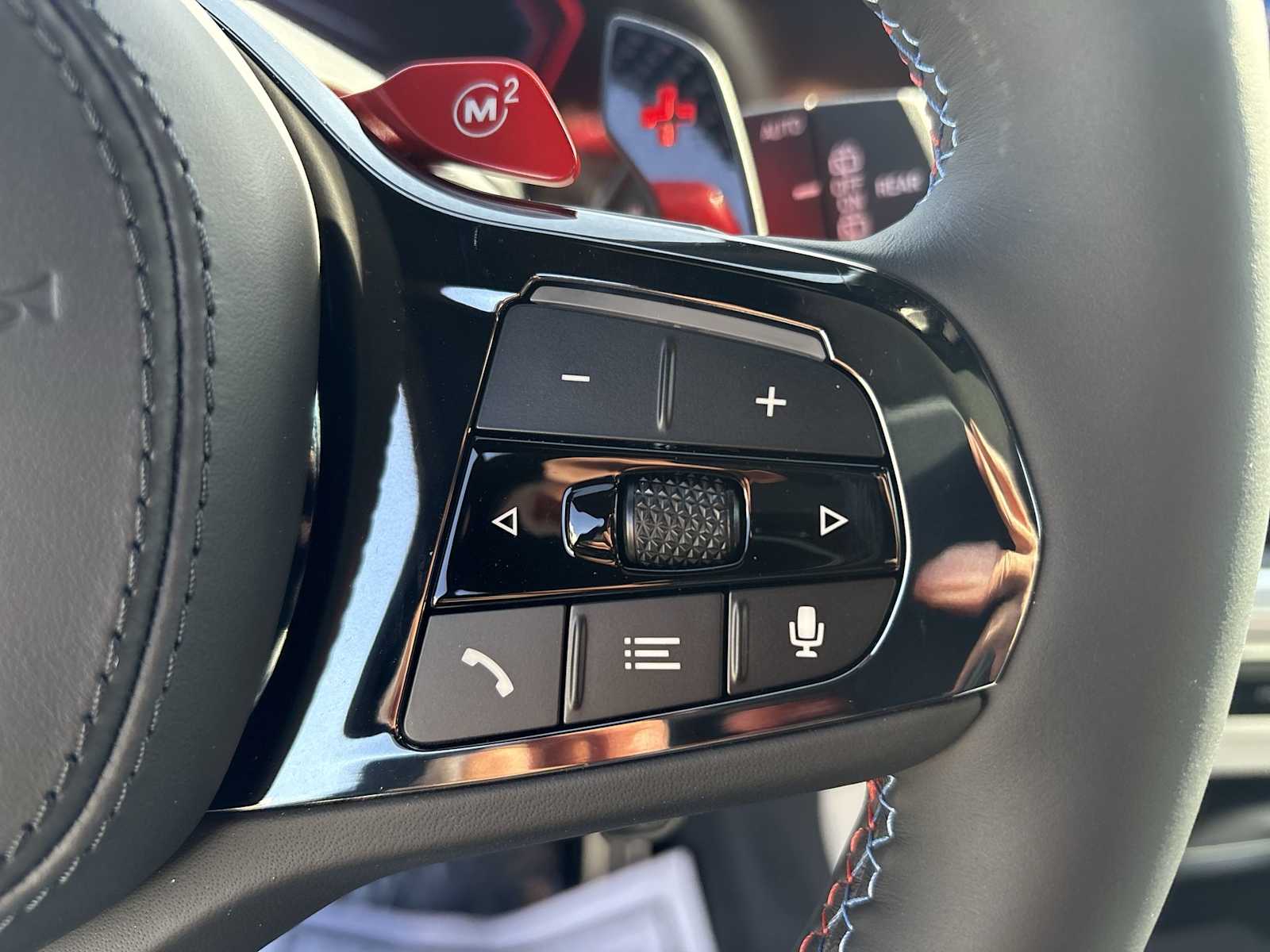 Thumbnail: 2026 BMW XM - 32