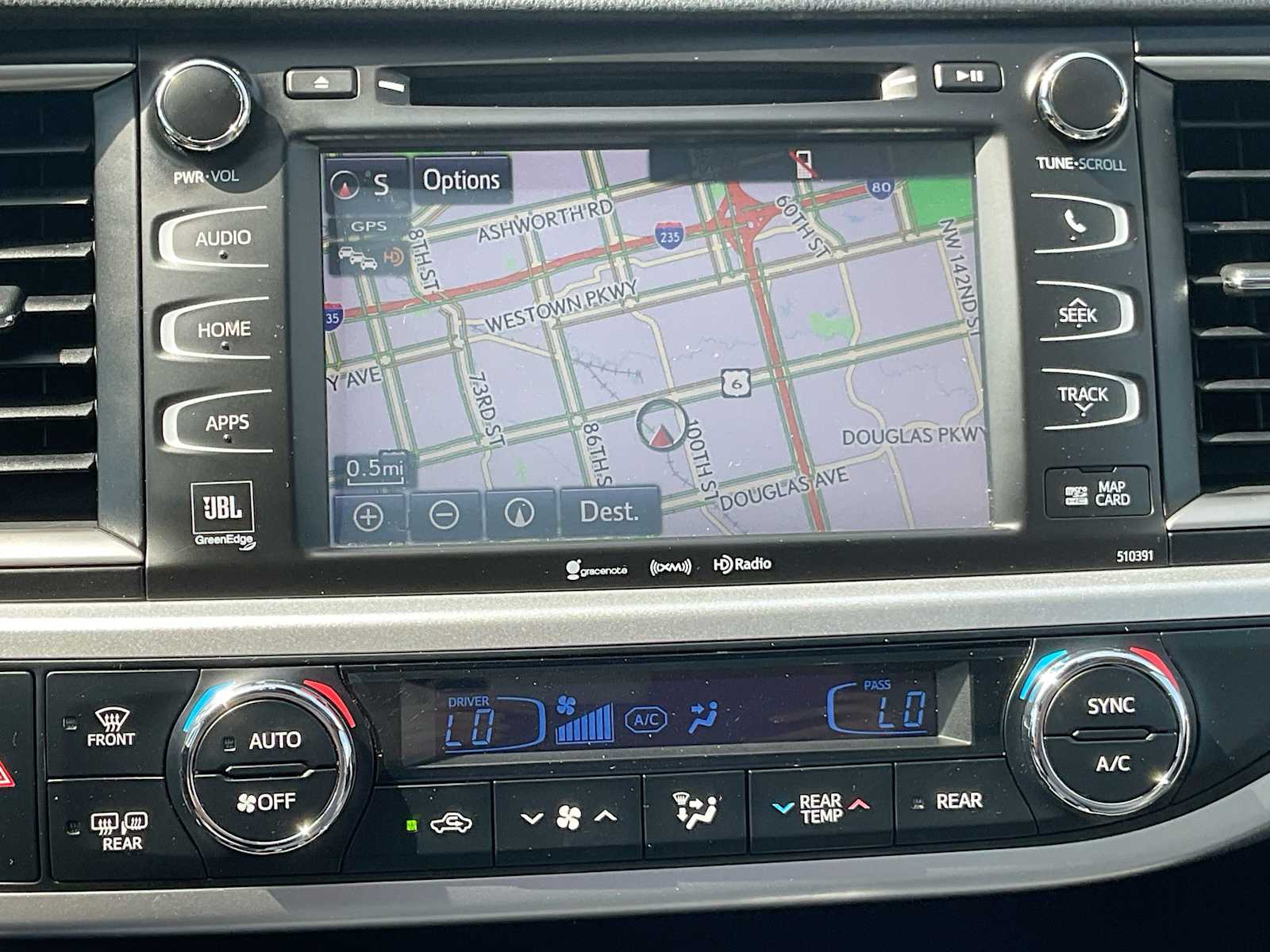 Thumbnail: 2019 Toyota Highlander - 31