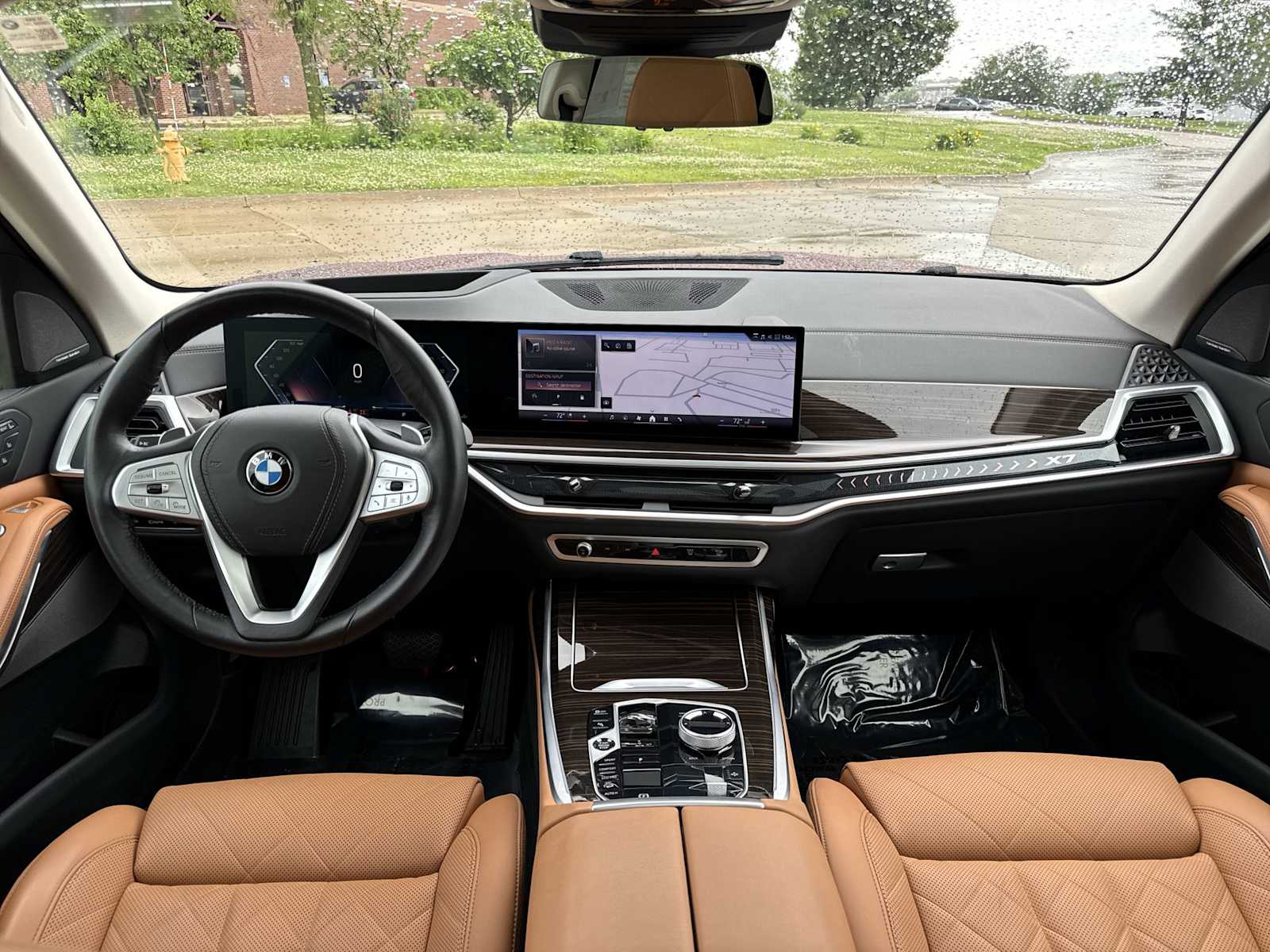 Thumbnail: 2024 BMW X7 - 16