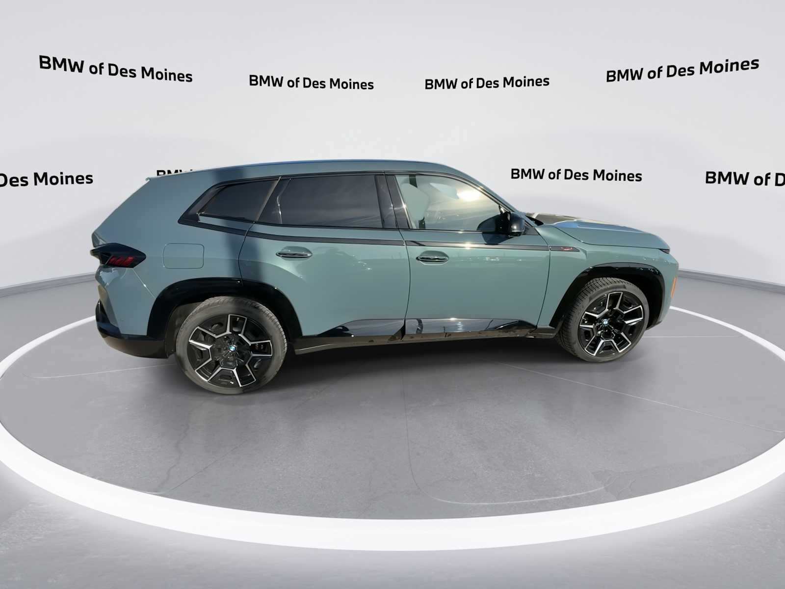 Thumbnail: 2026 BMW XM - 9