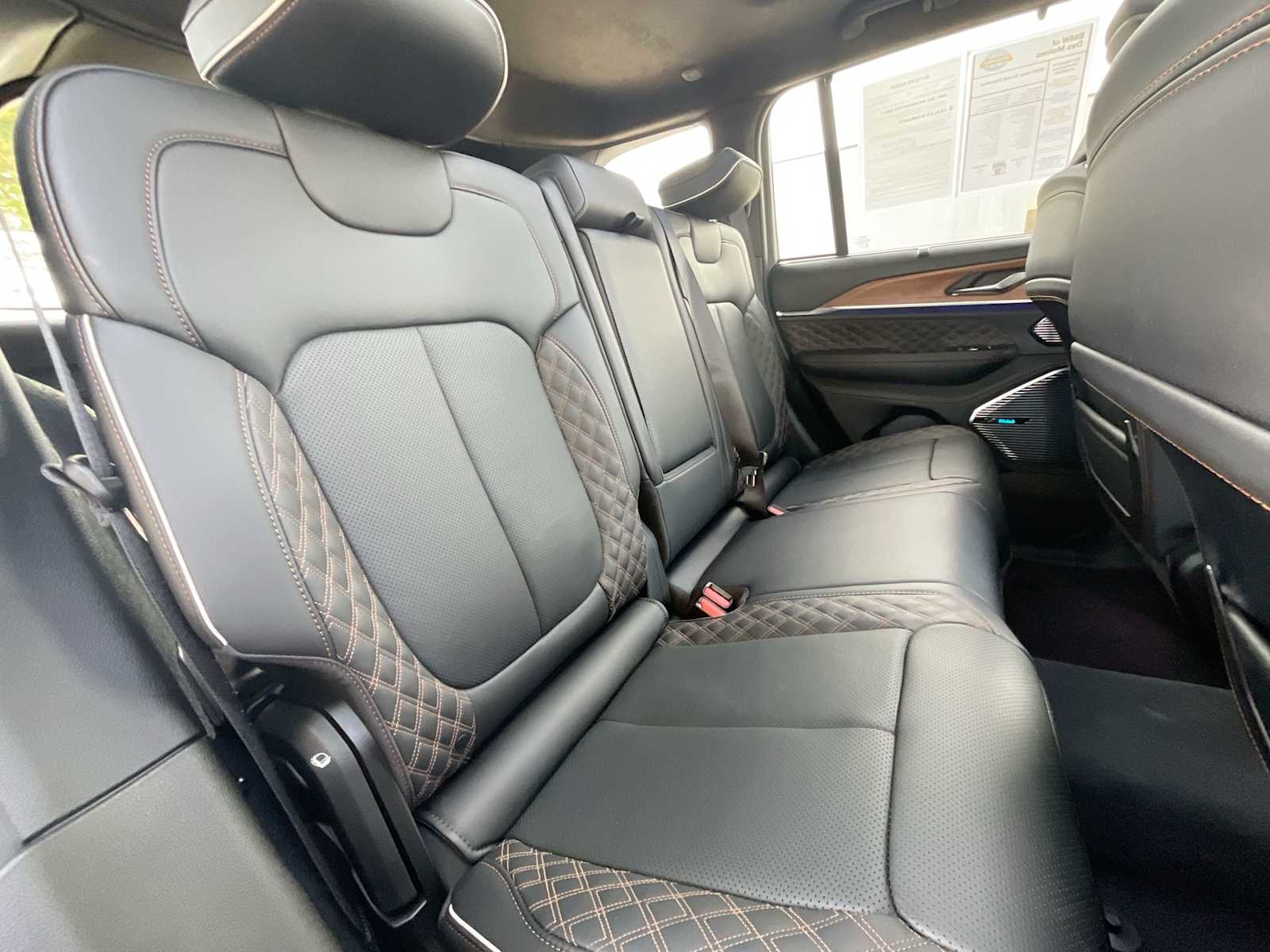 Thumbnail: 2025 Jeep Grand Cherokee - 22