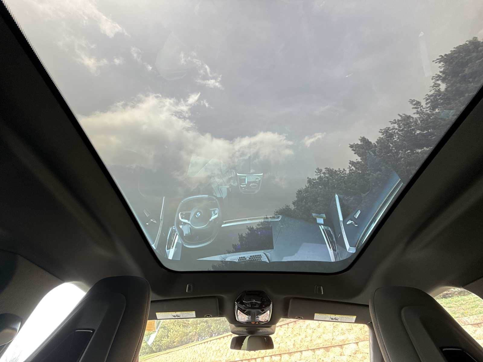 Thumbnail: 2026 BMW iX - 22