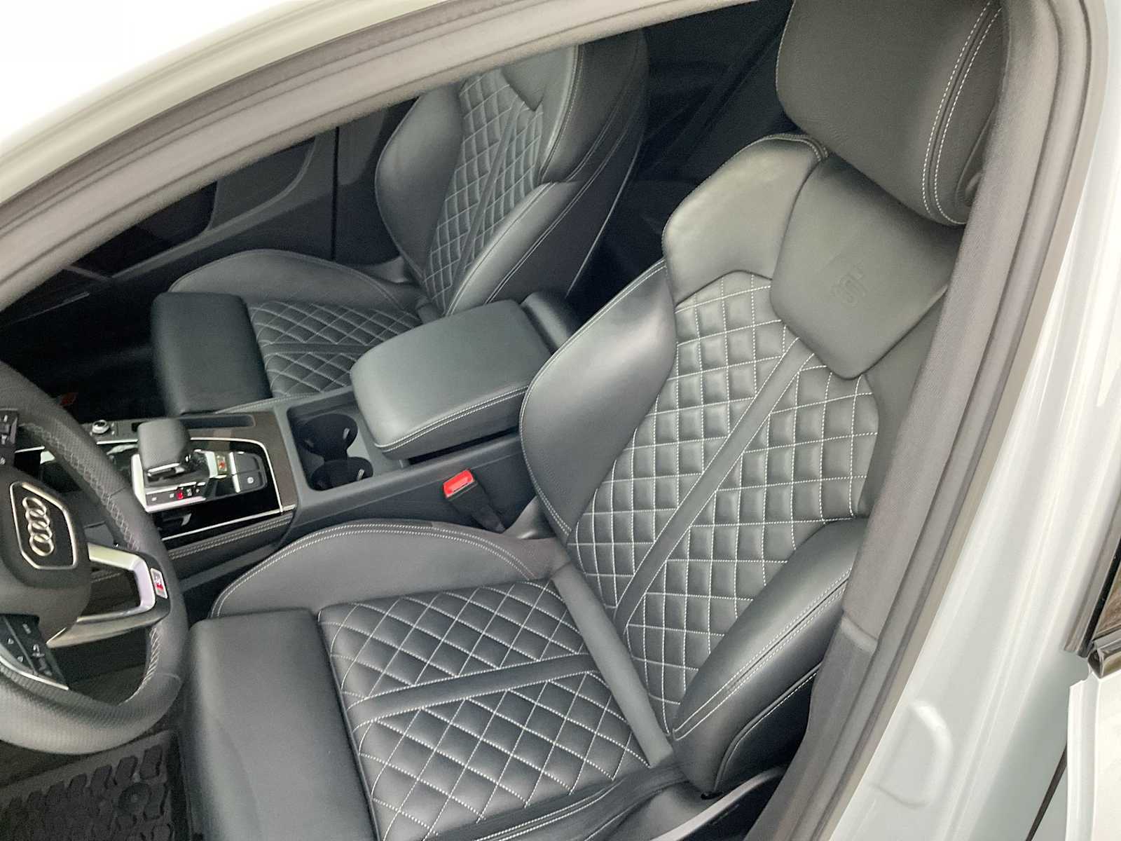 Thumbnail: 2024 Audi SQ5 - 17