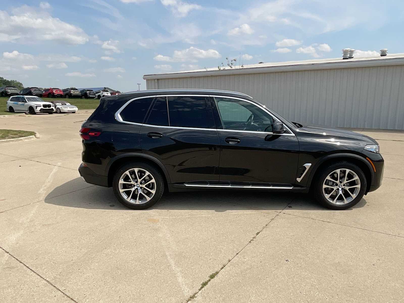 Thumbnail: 2025 BMW X5 - 9