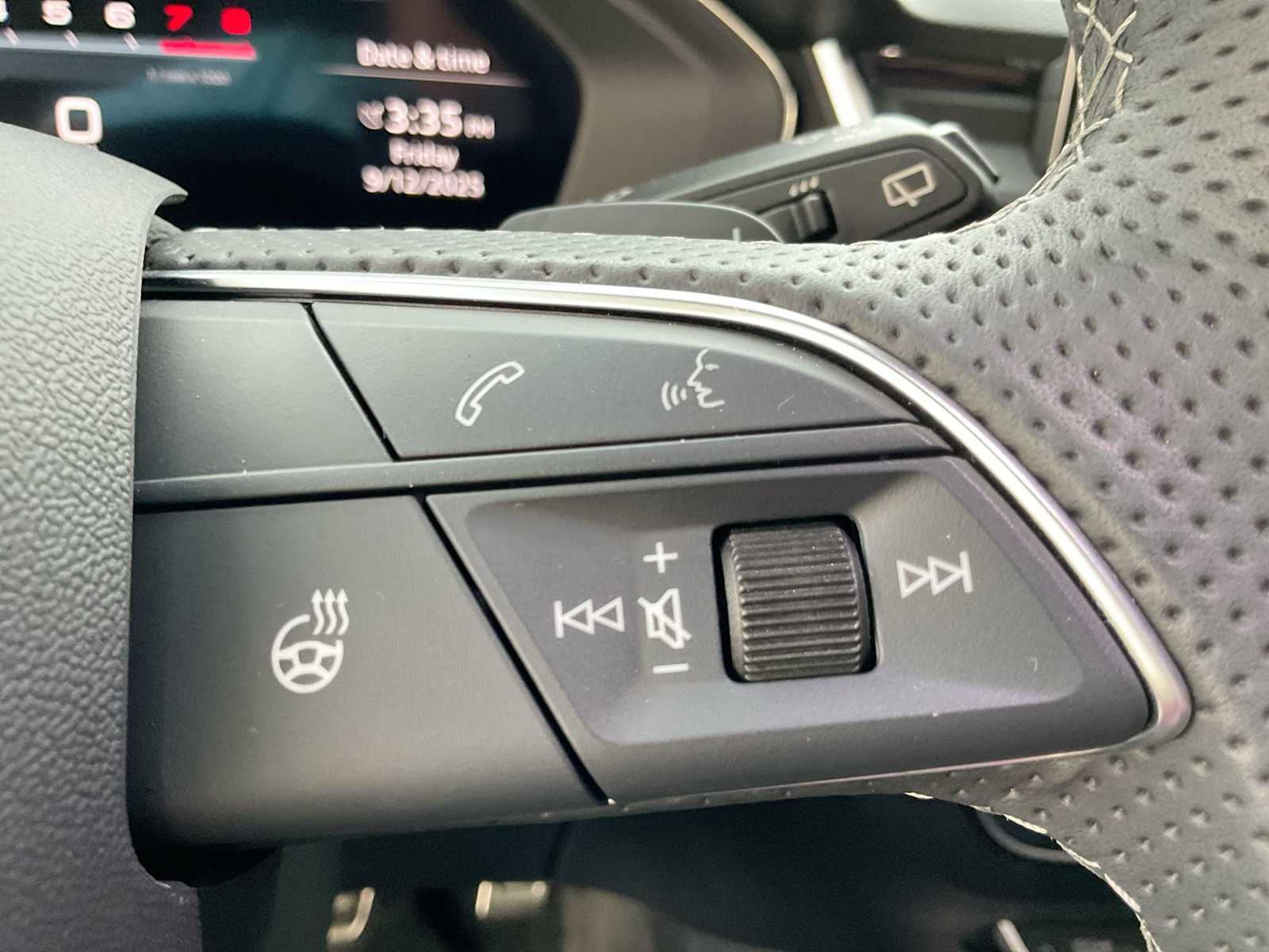 Thumbnail: 2024 Audi SQ5 - 26