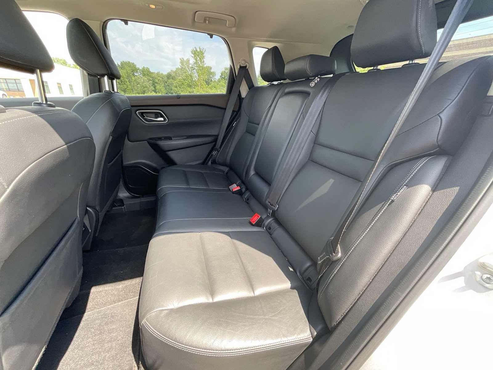 Thumbnail: 2021 Nissan Rogue - 21