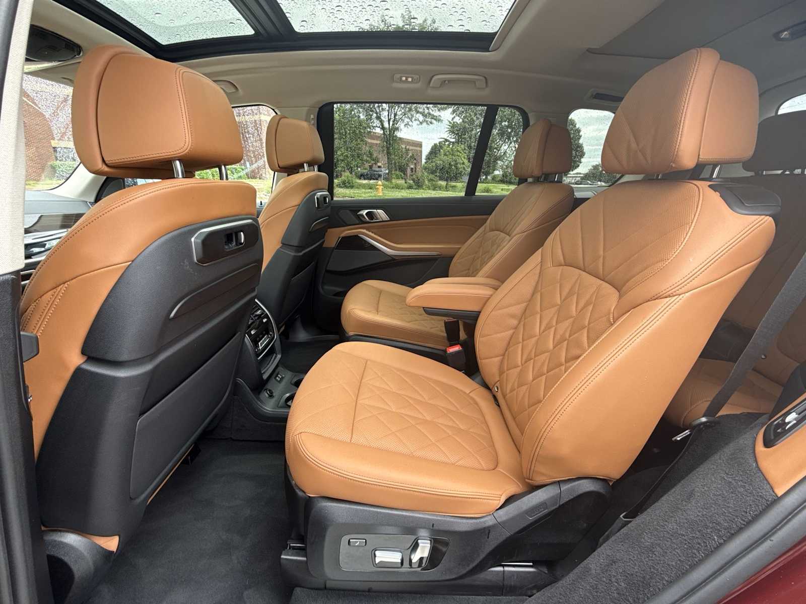 Thumbnail: 2024 BMW X7 - 21